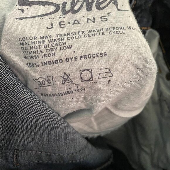 Silver Women's Suki Dark Wash Whiskered Bootcut Mid RIse Denim Jeans Size 28 32 - Picture 8 of 10